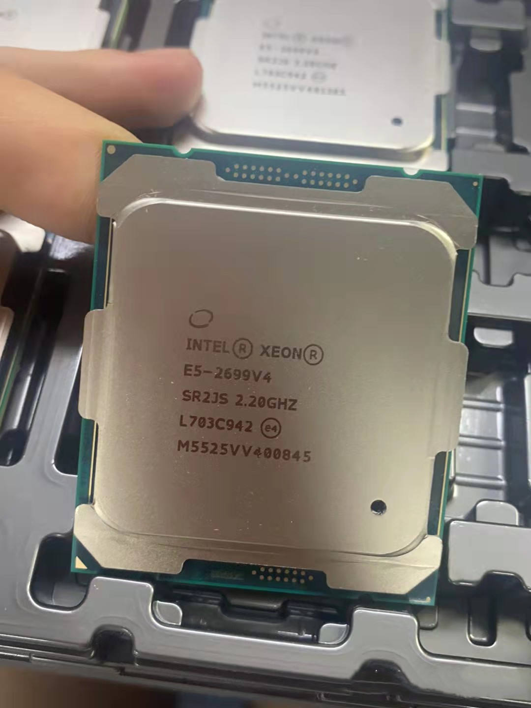 Original Server Cpu Intel Xeon - E5 2699 V4 ulasan dan harga